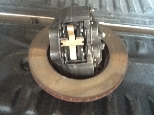 ขาย จานเบลค  295  มม  วีโก้  4 X 4  พร้อม  คาลิบเปอร์ ซ้าย ขวาเจ้าของขายเอง นัส 0813056300  0907635303