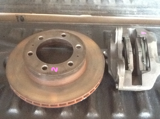 ขาย จานเบลค  295  มม  วีโก้  4 X 4  พร้อม  คาลิบเปอร์ ซ้าย ขวาเจ้าของขายเอง นัส 0813056300  0907635303