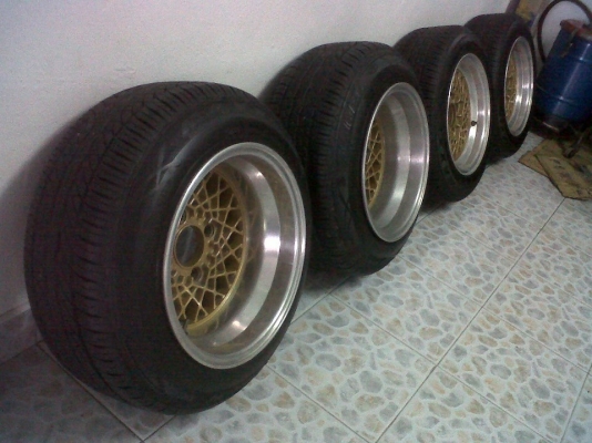 ขายล้อแม็กญี่ปุ่นแท้SSRขอบ13"ออฟลึกๆพร้อมยางเต็ม 4รู114.3 มีอแดปเตอร์แปลง4รู110ออก4รู114.3ให้ด้วยครับ