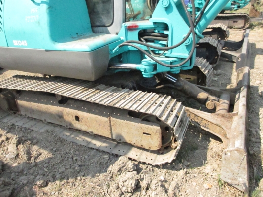 KOBELCO SK045 หัวเก๋ง เก่านอก เอวแน่น ปั็มแรง พร้อมใช้สุดๆ น้องร็อคจัดให้ KOBELCO SK045 หัวเก๋ง เก่านอก เอวแน่น ปั็มแรง พร้อมใช้สุดๆ น้องร็อคจัดให้