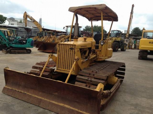 รถแทรคเตอร์ตีนตะขาบ Bulldozer นำเข้าจากญี่ปุ่น