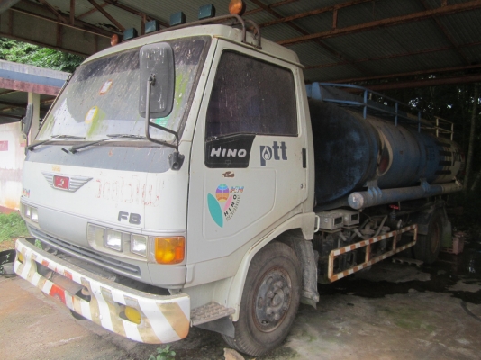 6ล้อบรรทุกน้ำมัน hino รุ่น fb2 wgla 120 แรงม้า 7000 ลิตร