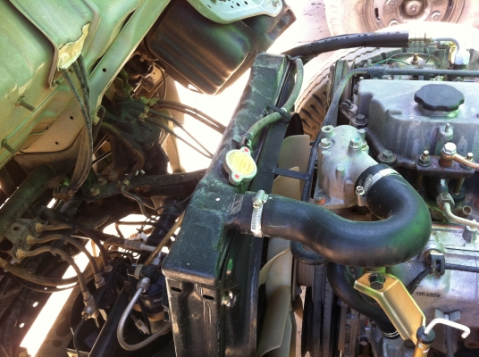 ขายรถบรรทุก 6 ล้อ ISUZU NKR ดั้ม ปี 49 ใช้มาแค่ 11xxxx กิโล กระบะอลูมิเนียม รถเดิมมาก ทะเบียนพร้อมโอน