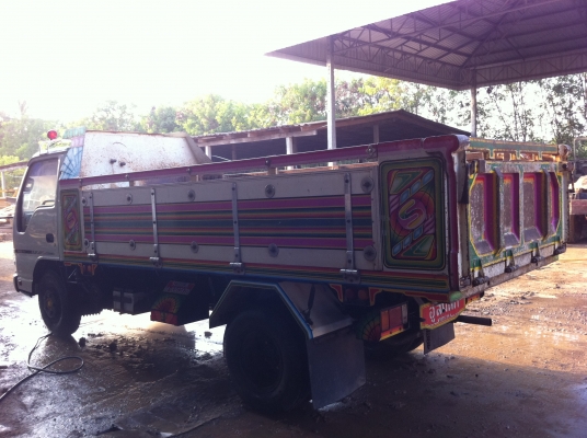 ขายรถบรรทุก 6 ล้อ ISUZU NKR ดั้ม ปี 49 ใช้มาแค่ 11xxxx กิโล กระบะอลูมิเนียม รถเดิมมาก ทะเบียนพร้อมโอน