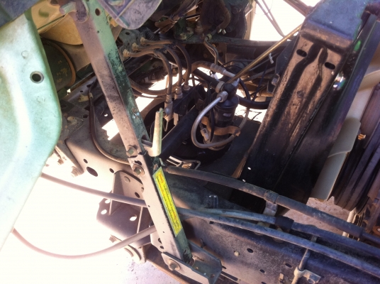 ขายรถบรรทุก 6 ล้อ ISUZU NKR ดั้ม ปี 49 ใช้มาแค่ 11xxxx กิโล กระบะอลูมิเนียม รถเดิมมาก ทะเบียนพร้อมโอน