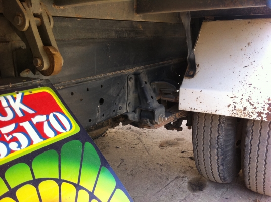 ขายรถบรรทุก 6 ล้อ ISUZU NKR ดั้ม ปี 49 ใช้มาแค่ 11xxxx กิโล กระบะอลูมิเนียม รถเดิมมาก ทะเบียนพร้อมโอน