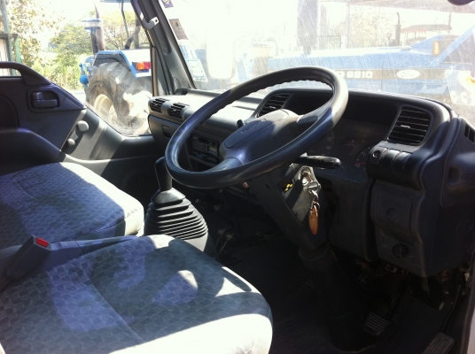 ขายรถบรรทุก 6 ล้อ ISUZU NKR ดั้ม ปี 49 ใช้มาแค่ 11xxxx กิโล กระบะอลูมิเนียม รถเดิมมาก ทะเบียนพร้อมโอน