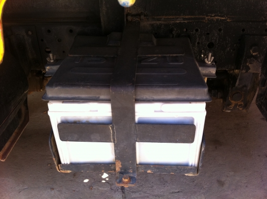 ขายรถบรรทุก 6 ล้อ ISUZU NKR ดั้ม ปี 49 ใช้มาแค่ 11xxxx กิโล กระบะอลูมิเนียม รถเดิมมาก ทะเบียนพร้อมโอน