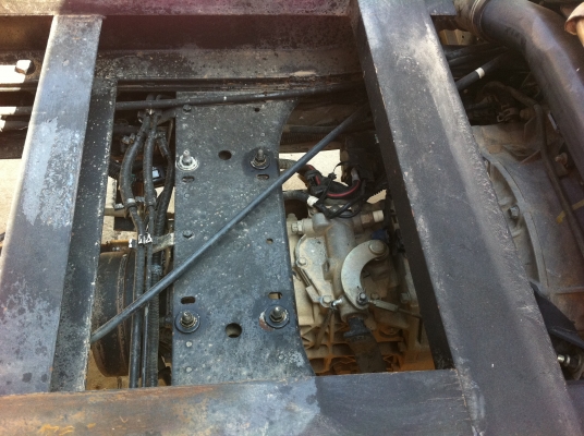 ขายรถบรรทุก 6 ล้อ ISUZU NKR ดั้ม ปี 49 ใช้มาแค่ 11xxxx กิโล กระบะอลูมิเนียม รถเดิมมาก ทะเบียนพร้อมโอน