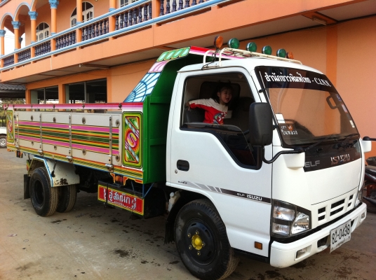 ขายรถบรรทุก 6 ล้อ ISUZU NKR ดั้ม ปี 49 ใช้มาแค่ 11xxxx กิโล กระบะอลูมิเนียม รถเดิมมาก ทะเบียนพร้อมโอน