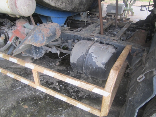 6ล้อบรรทุกน้ำมัน hino รุ่น fb2 wgla 120 แรงม้า 7000 ลิตร