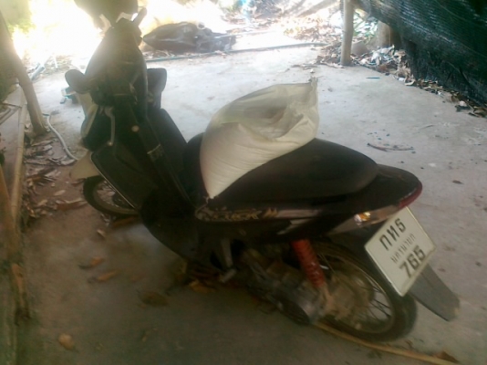 (คุณอัชยา เชียงใหม่ซื้อแล้วครับ)รถแม่ยายฝากขายแก่แล้วเลิกใช้ เครื่องเคยสตาทติดขี่ได้ จอดมาเกือบ4เดือนแล้ว ผมก็ไม่มีความรู้เรื่องมอร์ไซร์ขี่ยังไม่เคยขี่ถามอะไรก็ตอบไม่ถูกขออภัยลูกค้าที่สอบถามมา กรุณามาดูด้วยตัวเองจะดีกว่าครับ (คุณอัชยา เชียงใหม่ซื้อแล้วครับ)รถแม่ยายฝากขายแก่แล้วเลิกใช้ เครื่องเคยสตาทติดขี่ได้ จอดมาเกือบ4เดือนแล้ว ผมก็ไม่มีความรู้เรื่องมอร์ไซร์ขี่ยังไม่เคยขี่ถามอะไรก็ตอบไม่ถูกขออภัยลูกค้าที่สอบถามมา กรุณามาดูด้วยตัวเองจะดีกว่าครับ