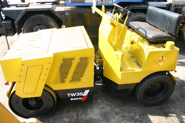 ขาย รถบดเล็ก SAKAI TW350  เก่านอก สวยๆเดิมๆ 350,000 TEL : 087-0339334 (อ็อฟ)