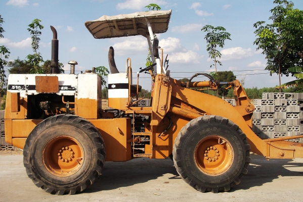 รถตักล้อยาง  KOMATSU  510  สภาพดี