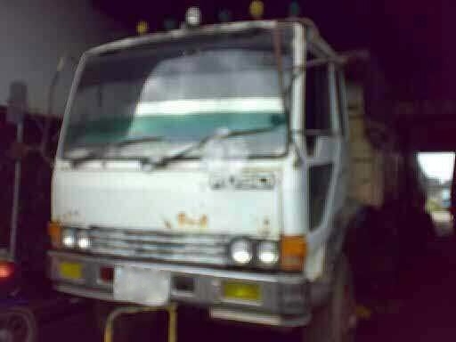 รถมิตซู 10 ล้อดั๊ม  FN527 M-A  เปลื่ยนเครื่อง  195 แรงม้า    ( มีขาย 2 คัน )   สนใจติดต่อ 081 - 6079515