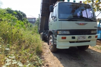 10ล้อดั้มHINO FM1M220แรงม้าดั้มสามมิตรสภาพเดิมๆคัซซีสวยย 10ล้อดั้มHINO FM1M220แรงม้าดั้มสามมิตรสภาพเดิมๆคัซซีสวยย