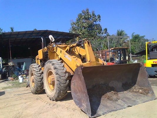 ขายด่วน!..รถตัก KOMATSU JH30 รถสวย ทรงดี ตักแรง ตักไว ได้งานมาก เครื่องแรง ประหยัดน้ำมันสุดคุ้ม.