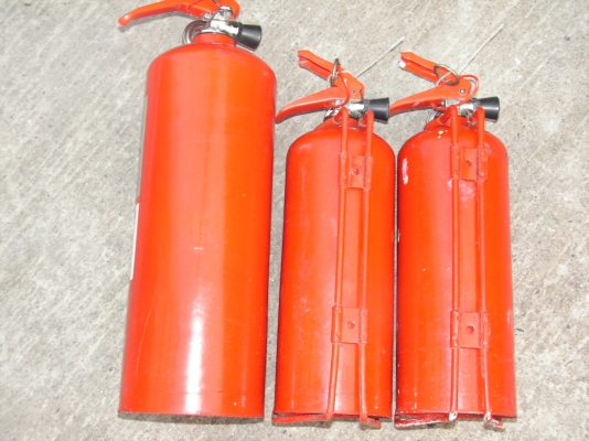 ถังดับเพลิง3ใบ(ลูกค้าเก่าครับเฮียที่อยู่ปทุมรับไปดูเเลต่อแล้วครับ)