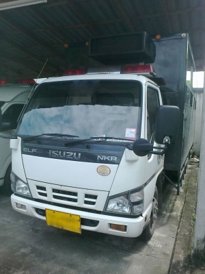รถอิซูซุ 6 ล้อ  NKR 130 แรงม้า ปี 50 - 51 วิ่ง 30000 กว่า กม.  ( มีขาย 5 คัน )  สนใจติดต่อ 081 - 6079515