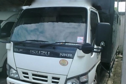 รถอิซูซุ 6 ล้อ NKR 130 แรงม้า ปี 50 - 51 วิ่ง 30000 กว่า กม. ( มีขาย 5 คัน ) สนใจติดต่อ 081 - 6079515 รถอิซูซุ 6 ล้อ NKR 130 แรงม้า ปี 50 - 51 วิ่ง 30000 กว่า กม. ( มีขาย 5 คัน ) สนใจติดต่อ 081 - 6079515