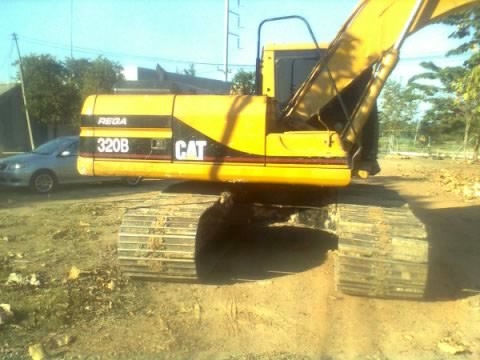ขาย CAT 320 B ไฟฟ้าครบ รถสวย เอกสารเล่มทะเบียน ราคา 1,400,000 บาท เจ้าของขายเอง ราคาต่อรองได้