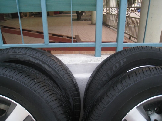 ขายล้อแม็กเดิม Honda Freed 15"x5.5" et 50 4รู100 + ยางปี12 (081-3747940)