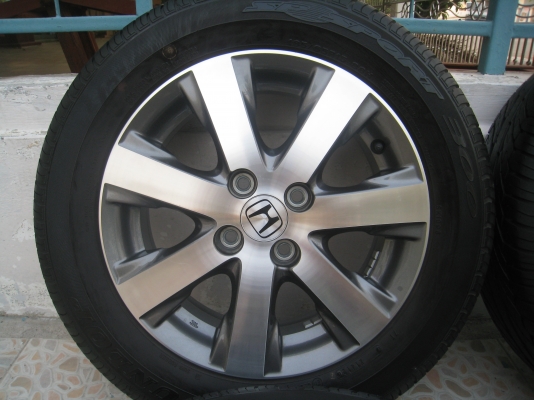 ขายล้อแม็กเดิม Honda Freed 15"x5.5" et 50 4รู100 + ยางปี12 (081-3747940)