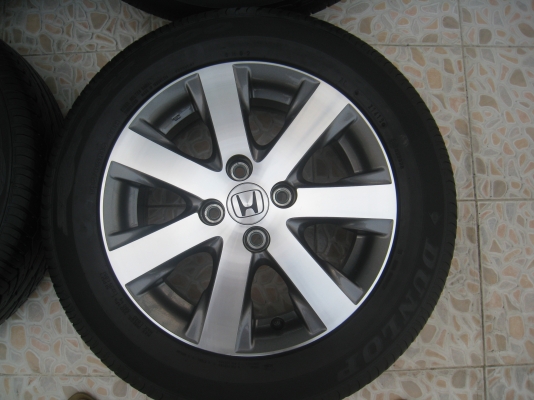 ขายล้อแม็กเดิม Honda Freed 15"x5.5" et 50 4รู100 + ยางปี12 (081-3747940)
