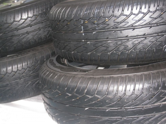 ขายล้อแม็กเดิม Honda Freed 15"x5.5" et 50 4รู100 + ยางปี12 (081-3747940)