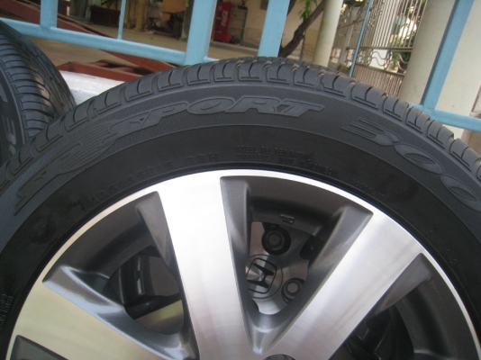 ขายล้อแม็กเดิม Honda Freed 15"x5.5" et 50 4รู100 + ยางปี12 (081-3747940)