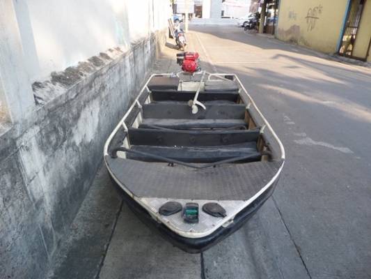 ขายเรือไฟเบอร์ 12 ฟุตพร้อมเครื่องหางยาว