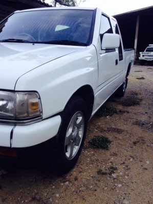 'กระบะแค็บ' อีซูซุ ปี 95