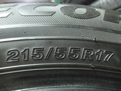 ยาง Bridgestone 215/55/17 ปี 12