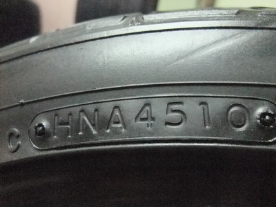 ยาง Nitto 215/40/17 ปี 10