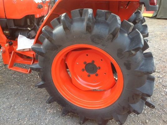 ปัญญาแทรคเตอร์มาแล้ว...จัดมาให้ครับ คูโบต้า L3408ใบมีดคานบน SD 160 เล่มทะเบียนพร้อม