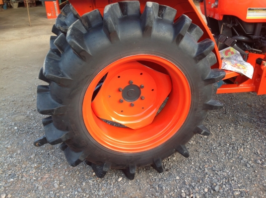 ปัญญาแทรคเตอร์มาแล้ว...จัดมาให้ครับ คูโบต้า L3408ใบมีดคานบน SD 160 เล่มทะเบียนพร้อม