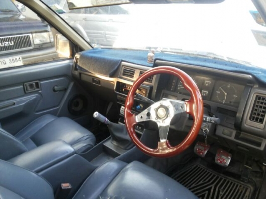 BIG M ปี 36 เบนซิน เครื่องแน่นๆ คัสซีสวย เดิมบาง แอร์เย็น สีซีด