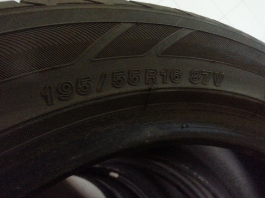 ยางyogohama195/55/16    สี่เส้น  3000