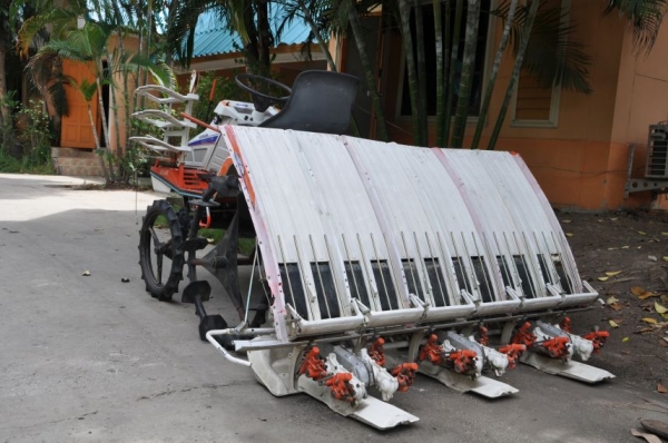 ขายรถดำนาราคาถูก KUBOTA S1-600R สภาพสวยเดิมจากญี่ปุ่นยังไม่เคยใช้ในไทย 48,000เท่านั้น!!