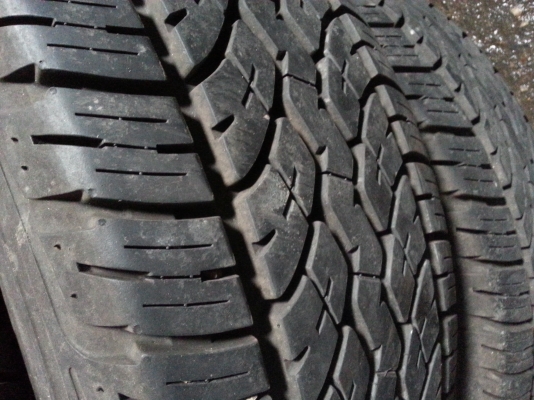 ขายยาง255/70/15ปลายปี13สวยๆครับ