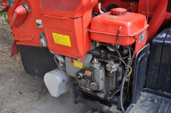 ขายรถ เกี่ยว-นวด ล้อตีนตะขาบ yanmar สภาพสวยเดิมจากญี่ปุ่น 45,000เท่านั้น!!