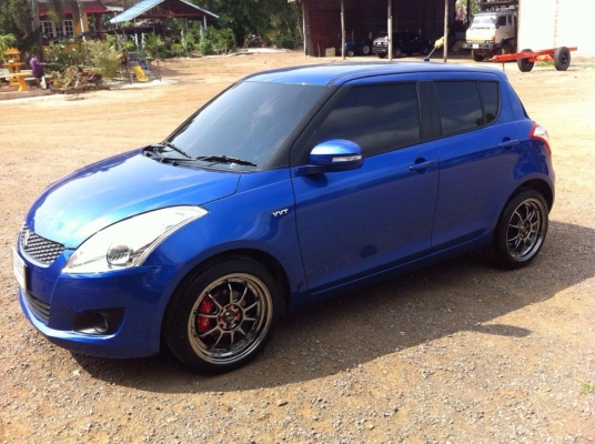 ขายดาวน์ Swift1.25 GLX (ตัวท็อป)สีน้ำเงิน 160,000ต่อรองได้ค่ะ