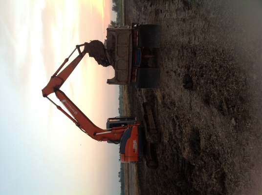 ขายแมกโคอิตาชิ135SRไฟฟ้าครบ เอกสารอินวอย์รถเก่านอกพร้อมทำงาน