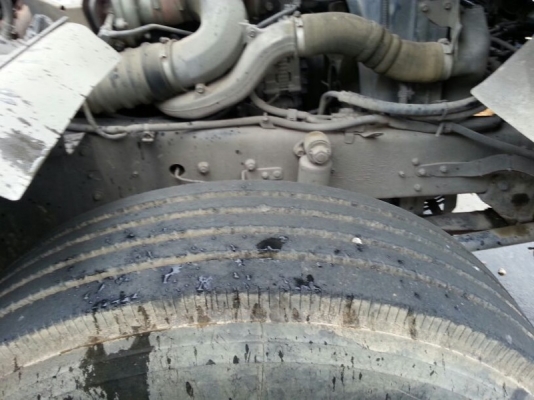 รถฮีโน่ 10 ล้อ หัวลาก 260 แรงม้า. ปี 53 ( ติดแก๊ส )  สนใจติดต่อ 081 - 6079515