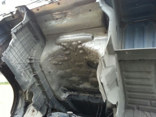 รถฮีโน่ 10 ล้อ หัวลาก 260 แรงม้า. ปี 53 ( ติดแก๊ส )  สนใจติดต่อ 081 - 6079515