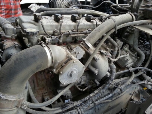 รถฮีโน่ 10 ล้อ หัวลาก 260 แรงม้า. ปี 53 ( ติดแก๊ส )  สนใจติดต่อ 081 - 6079515