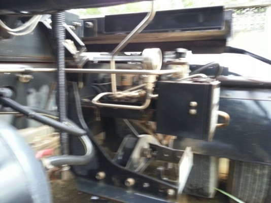 รถฮีโน่ 10 ล้อ หัวลาก 260 แรงม้า. ปี 53 ( ติดแก๊ส )  สนใจติดต่อ 081 - 6079515