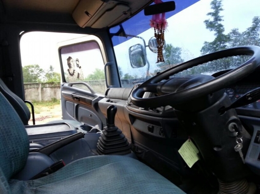 รถฮีโน่ 10 ล้อ หัวลาก 260 แรงม้า. ปี 53 ( ติดแก๊ส )  สนใจติดต่อ 081 - 6079515