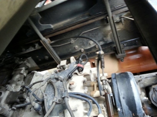 รถฮีโน่ 10 ล้อ หัวลาก 260 แรงม้า. ปี 53 ( ติดแก๊ส )  สนใจติดต่อ 081 - 6079515