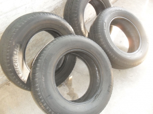 ยาง MICHELIN 215/70R16 ปี10 สวยๆ 4 เส้น ราคา 3200 บาท